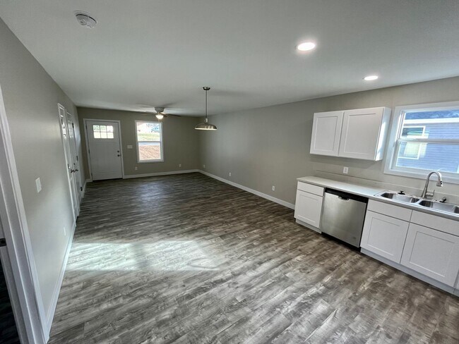 Building Photo - New Construction | 3 Bed | 2 Bath | 1 Car ...