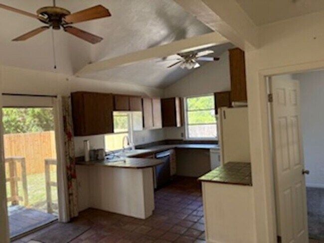 Foto del edificio - 3-Bedroom Home in Peaceful Malabar, FL