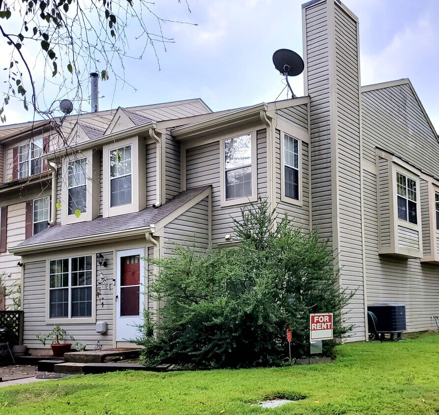 19718 Teakwood Cir, Germantown, MD 20874 Townhome Rentals in
