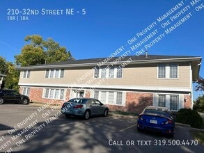 Building Photo - 210 32nd St NE