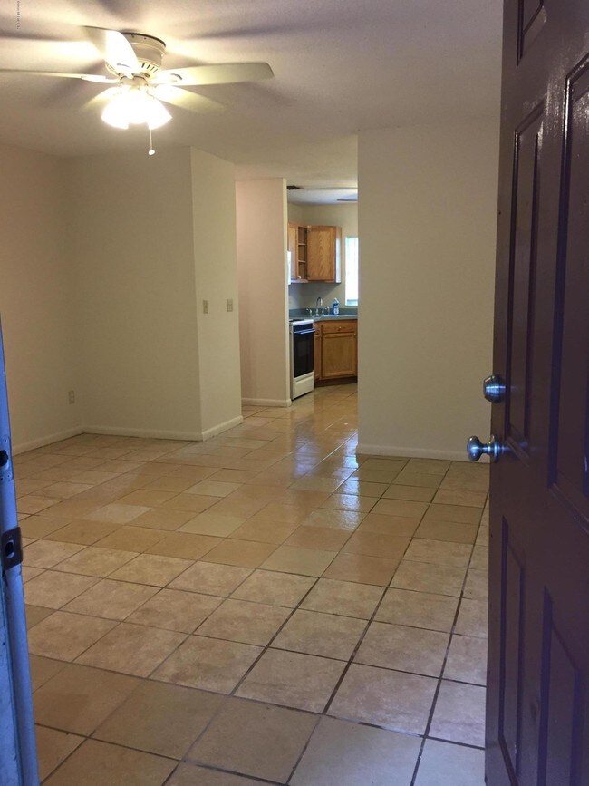 Foto del edificio - 436 Broward St