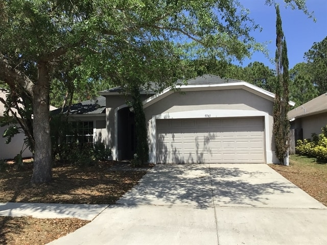 Building Photo - 9745 Riverchase Dr