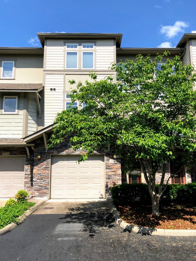 one car garage - 320 Old Hickory Blvd