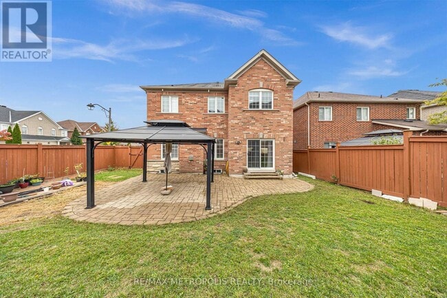 Building Photo - 1665 Pennel Dr