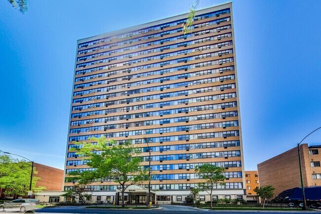 Foto del edificio - 6030 N Sheridan Rd