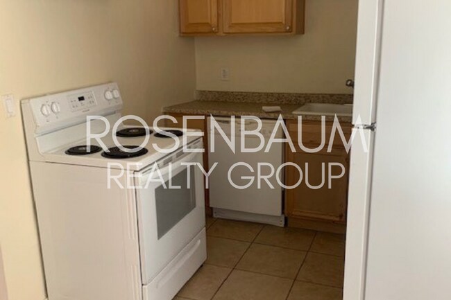 Foto del edificio - Beautifully designed 1-bed, 1-bath condo t...