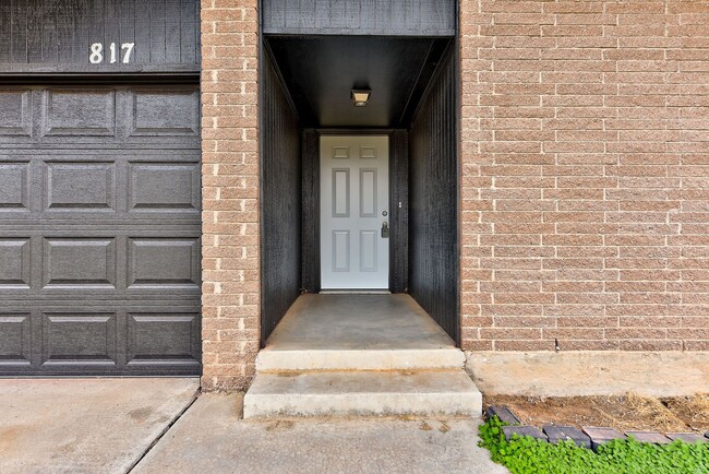 Foto del edificio - Gorgeous 3BD/2BTH Home Minutes from I-35 a...