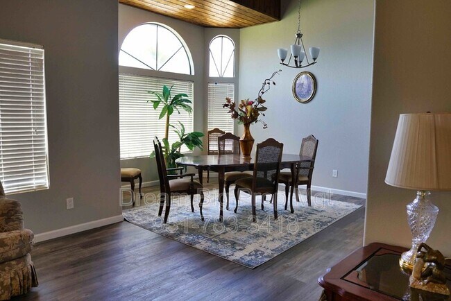 Building Photo - 11825 Steeplechase Dr