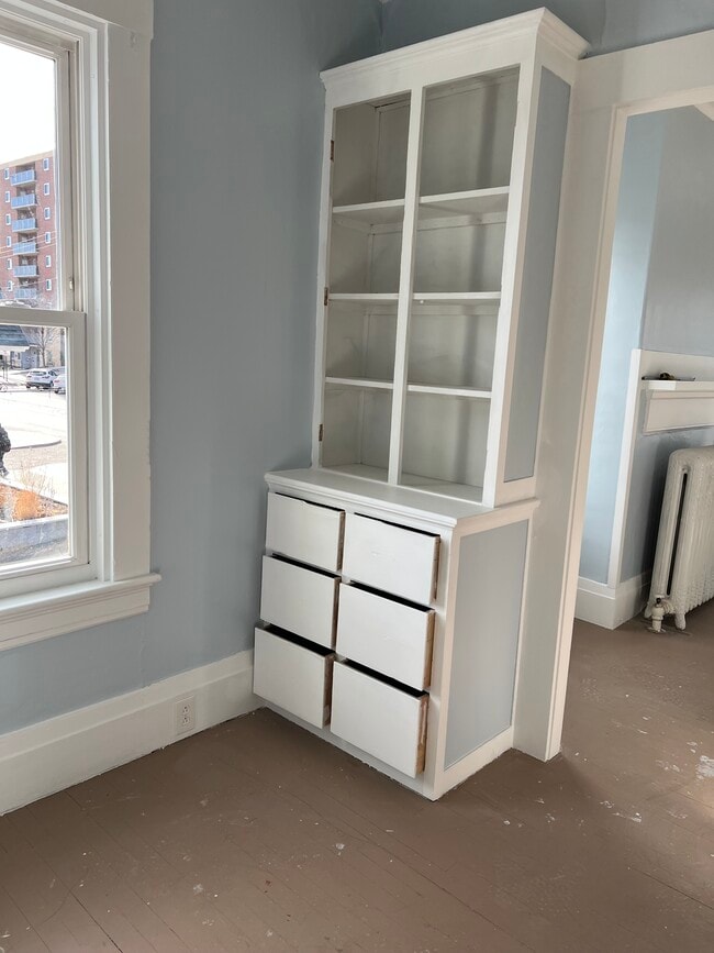 Building Photo - 39 S Main St