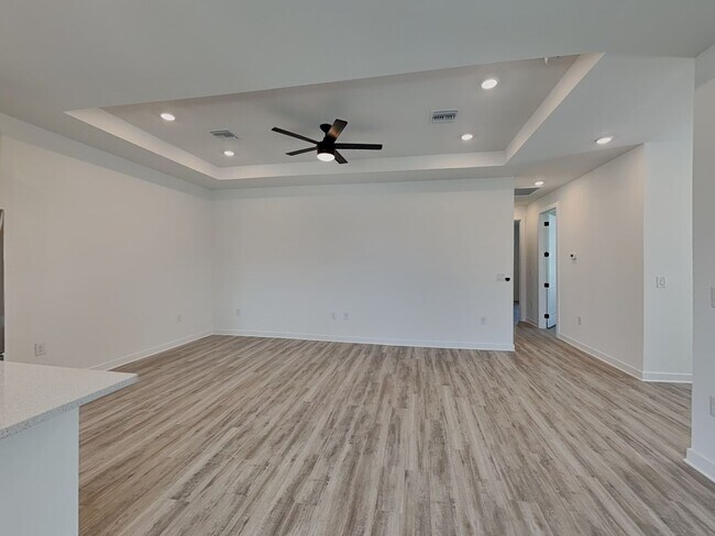Building Photo - 26483 Explorer Rd
