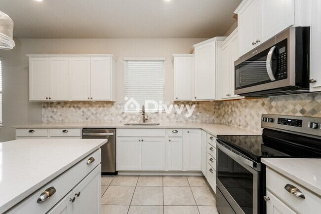 Building Photo - 6284 Dutton Dr, Wesley Chapel, FL 33545