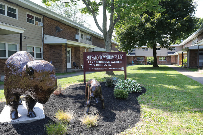 Foto del edificio - Delsan Court Townhomes