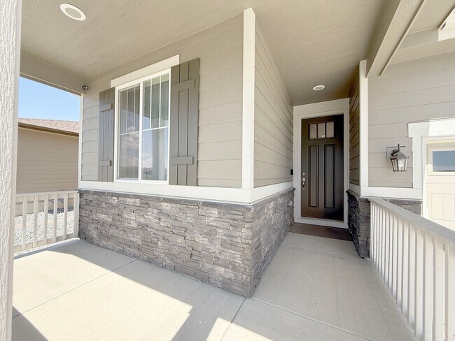 Foto del edificio - Gorgeous 4-Bedroom Home in Desirable Creek...