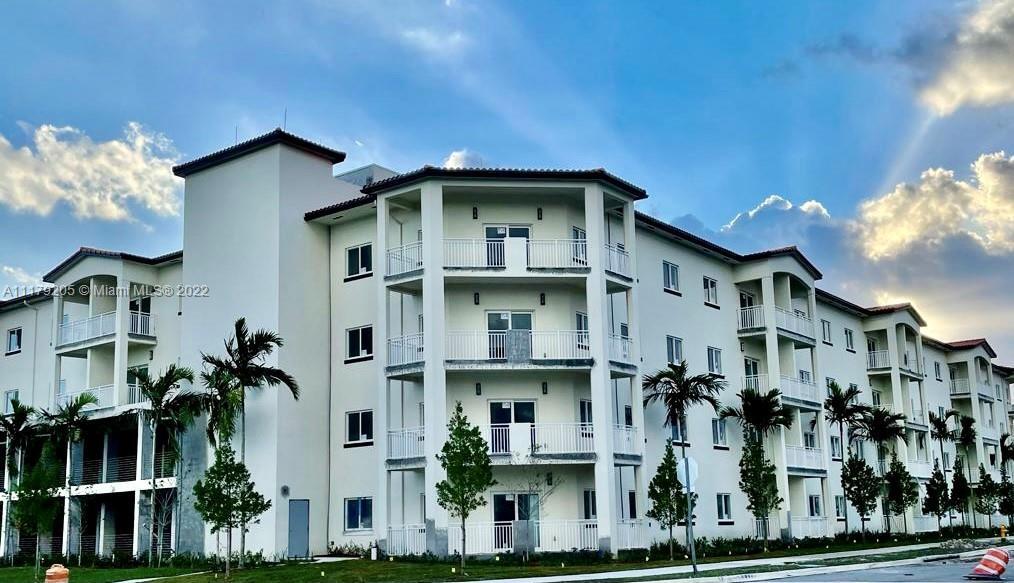 Foto principal - 10950 NW 82nd St