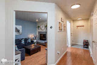 Foto del edificio - 8933 Lakehurst Dr