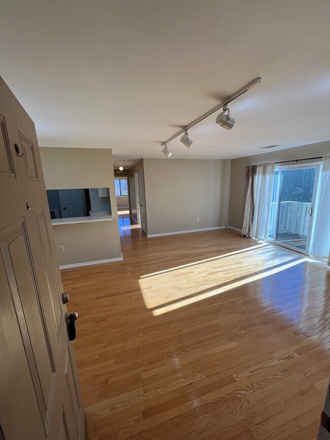 Foto del edificio - 216 Hickory Ct