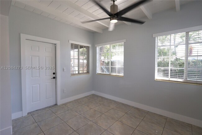 Building Photo - 3610 SW 106th Ave