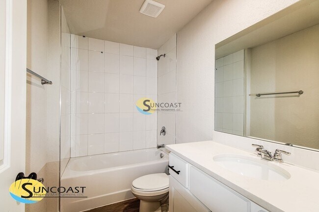 Foto del edificio - 5961 W Oak Park Blvd