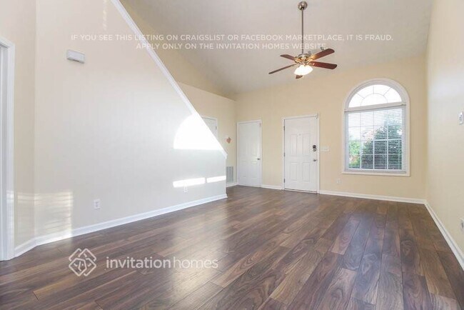 Foto del edificio - 4246 Tenneyson Ln