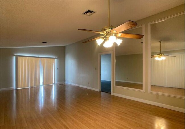 Building Photo - 216 Jon Belger Dr