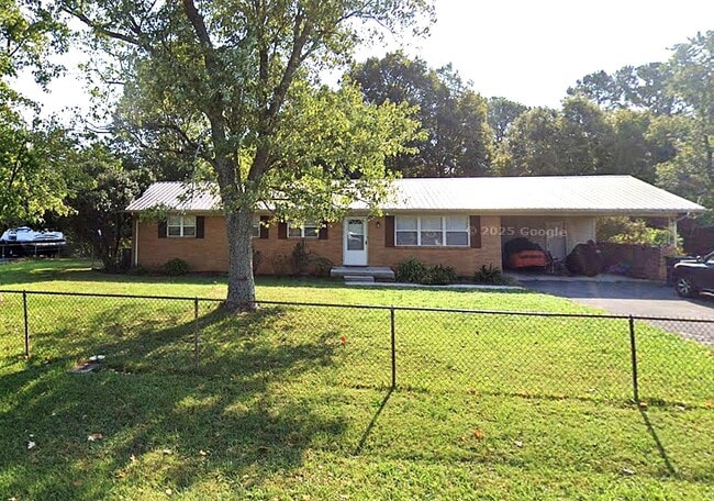 Building Photo - 2125 Cherry St SE
