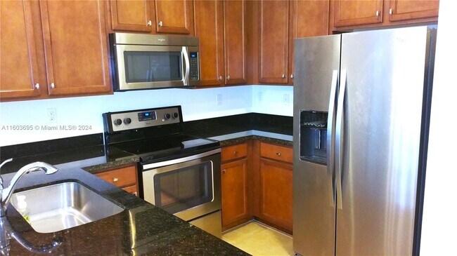 Foto del edificio - 916 SW 147th Ave