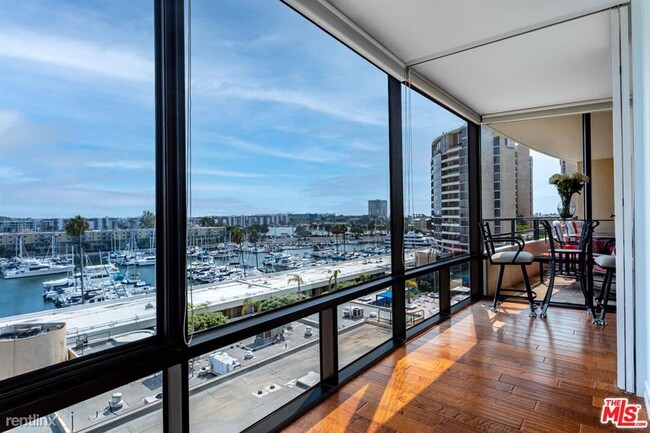 Foto del edificio - 2 br, 2 bath Condo - 4314 Marina City Dr U...