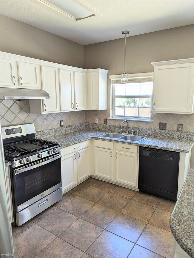 Foto del edificio - 3 br, 2.5 bath House - 2012 Huxley Lane