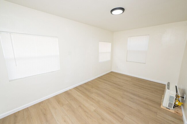 Building Photo - Detached One Bedroom - One Bath ADU (avail...