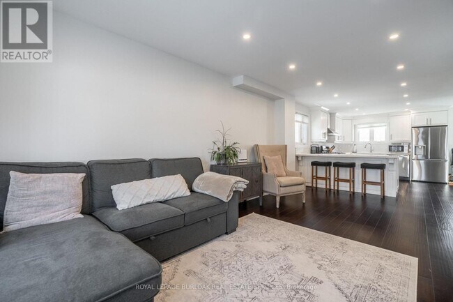 Photo du bâtiment - 5042 Brady Ave