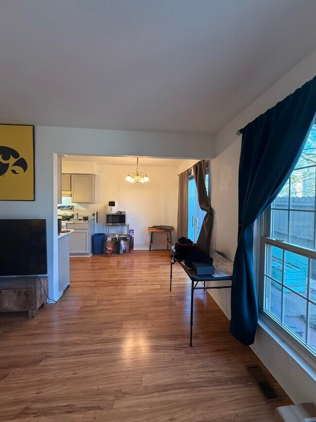 Building Photo - 3025 Forest Creek Ct