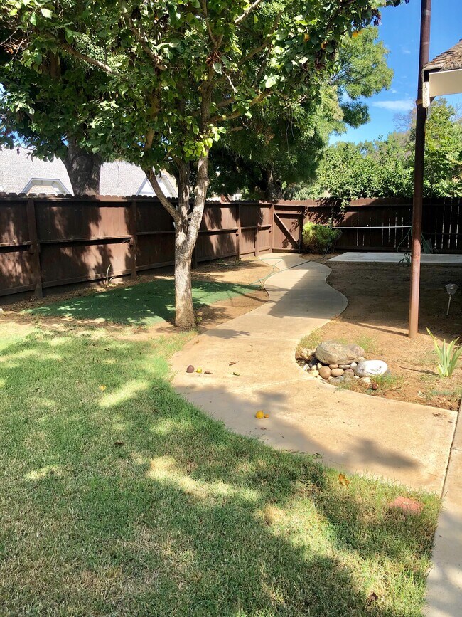 Building Photo - 454 D Arpino Ct