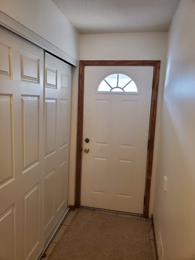 Primary Photo - 3248 Valley Ridge Dr
