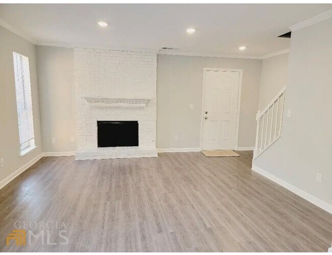 Foto del edificio - 5496 Clover Rise Ln
