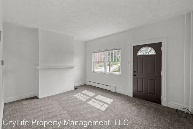 Building Photo - 2 br, 1 bath House - 207 Fleet St