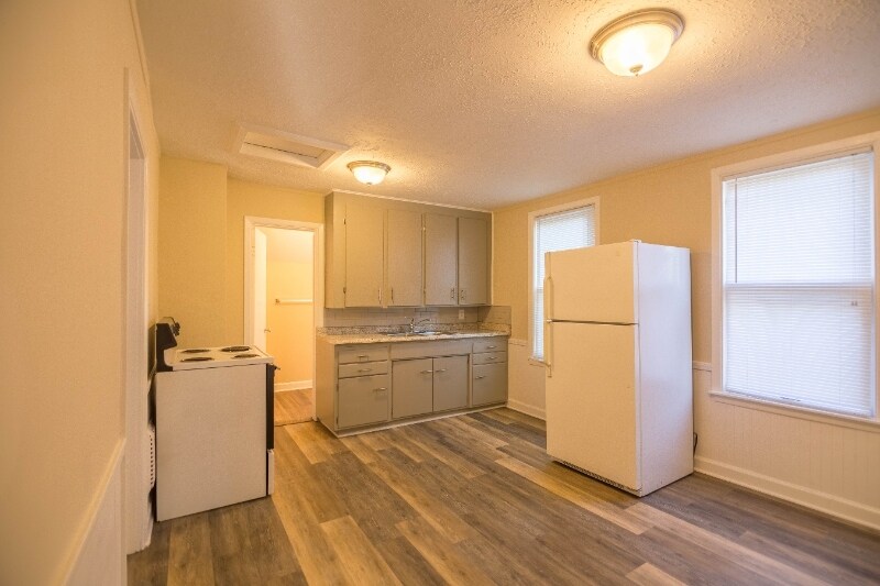 Foto principal - 37355 2nd St