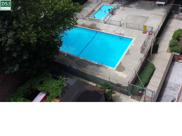 Foto del edificio - 16215 Highland Ave