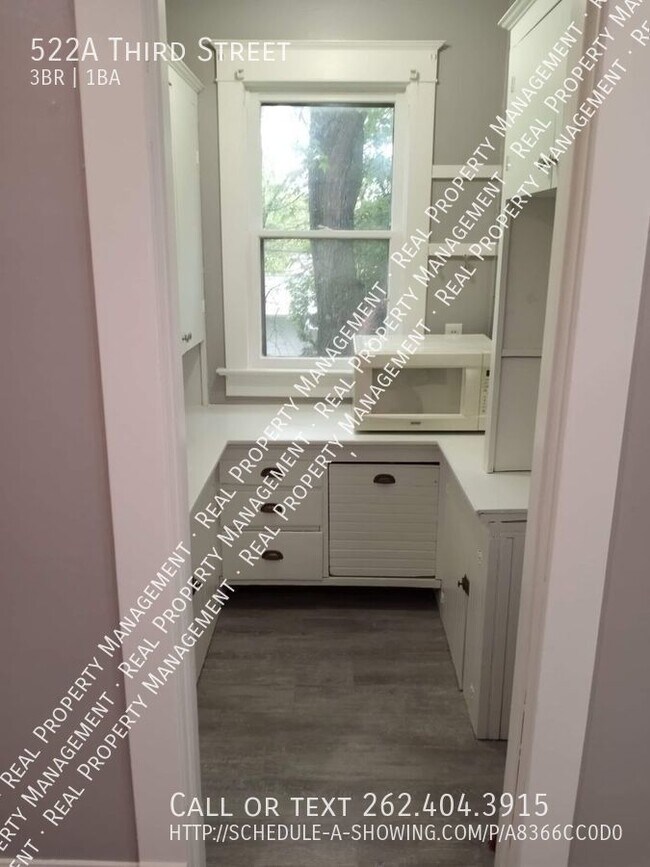 Foto del edificio - Three bedroom upper duplex