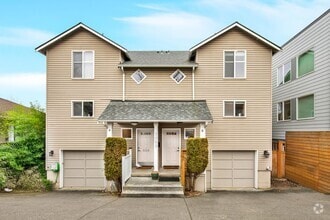 Building Photo - 3053 21st Ave W