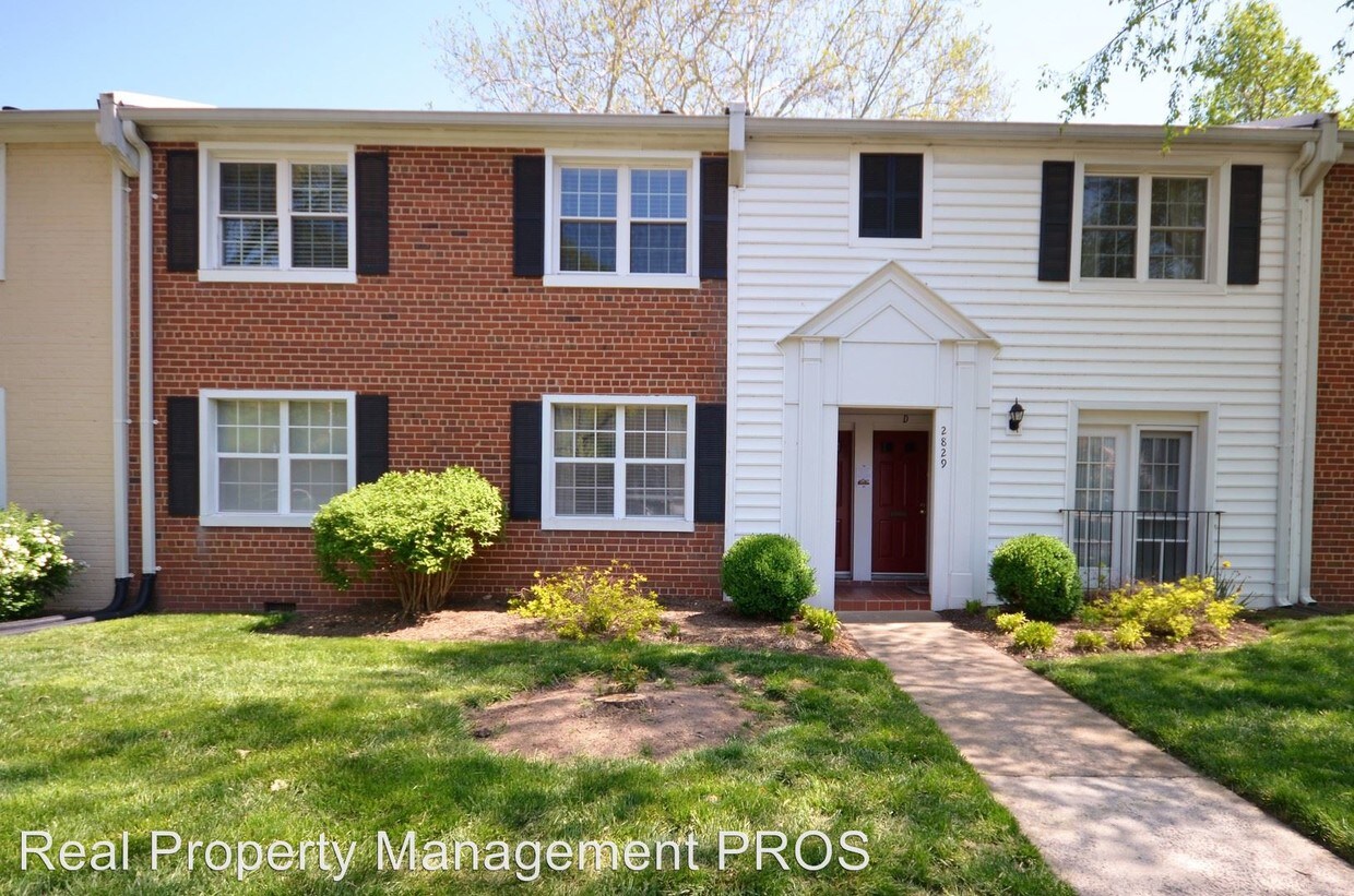 Foto principal - 2829 S Wakefield St