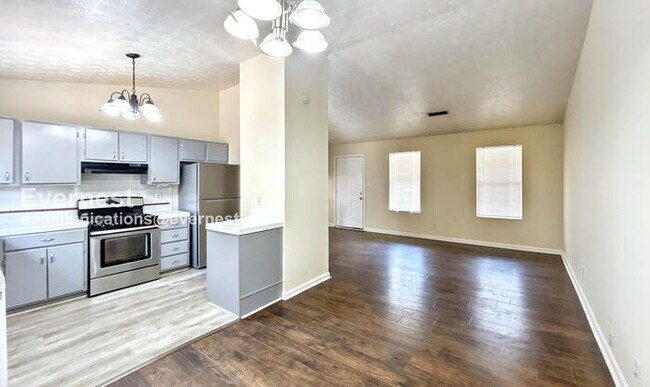 Foto del edificio - 1888 Singer Way