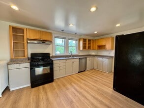 Building Photo - 310 Presumpscot St