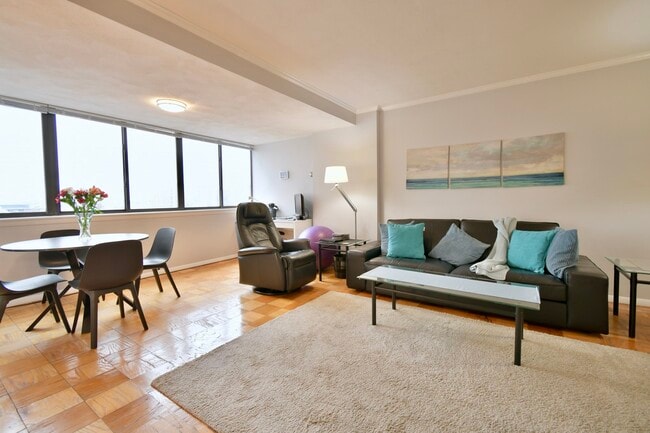 Building Photo - 6 Whittier Pl