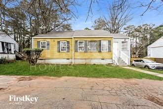 Building Photo - 1564 Columbia Dr
