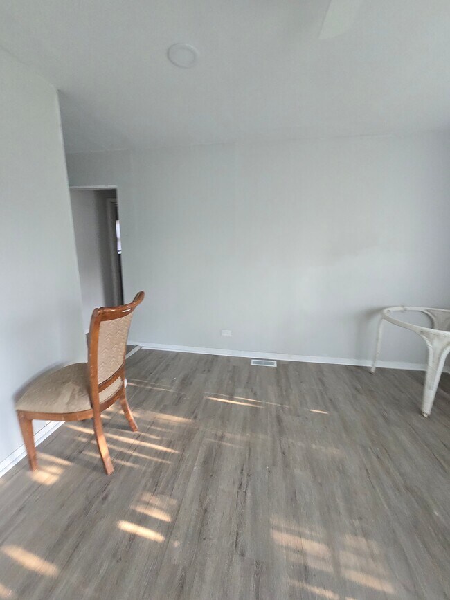 Foto del edificio - 22221 Willow Tree Ave