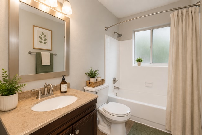 Interior Photo - River City Place