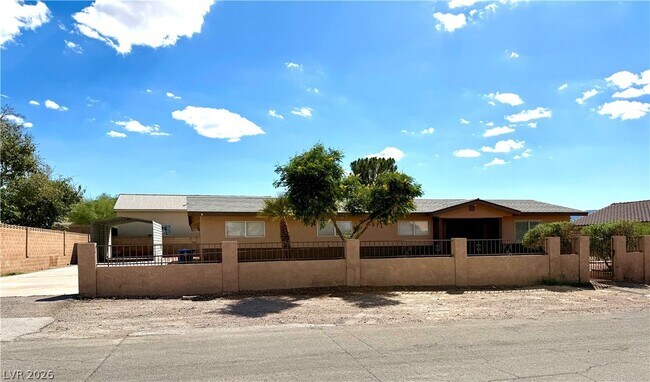 Building Photo - 1571 Turf Dr