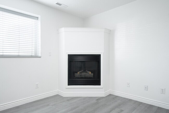 Building Photo - 125 S 1050 W
