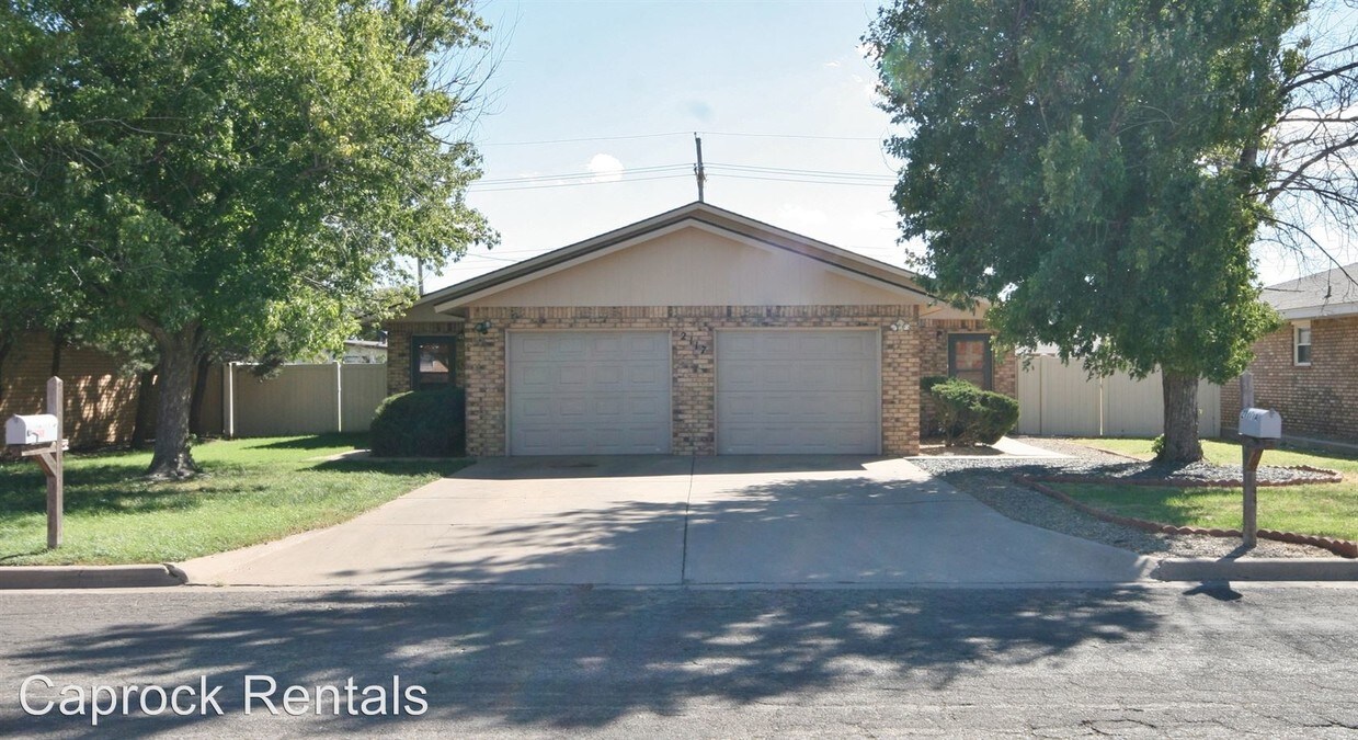 Primary Photo - 2117 Fred Daugherty Ave