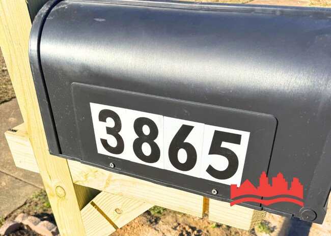 Foto del edificio - 3865 Kerwin Dr